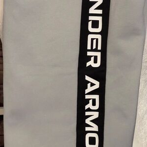 Under Armour Light Gray Activewear